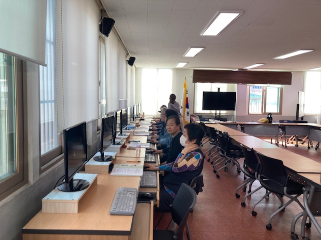 [용호2동] 주민자치프로그램 컴퓨터 교실 운영 사진1